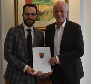 Urkundenübergabe Herr Dr. Kappel